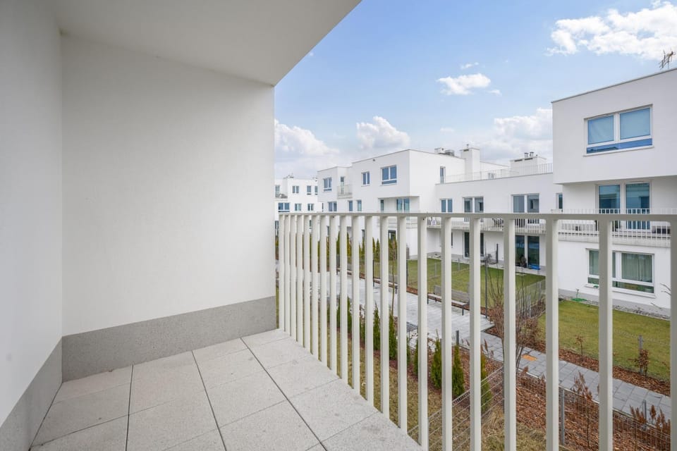 Property building, View (from property/room), Balcony/Terrace