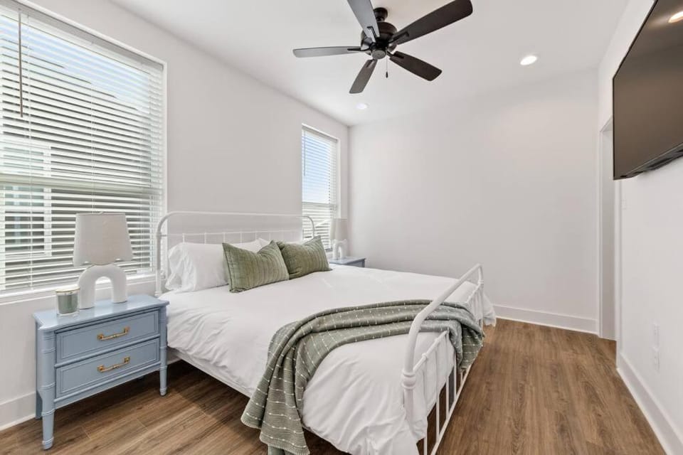 Cypress House*Cozy, Chic, and yours to book now! Villa in Broussard