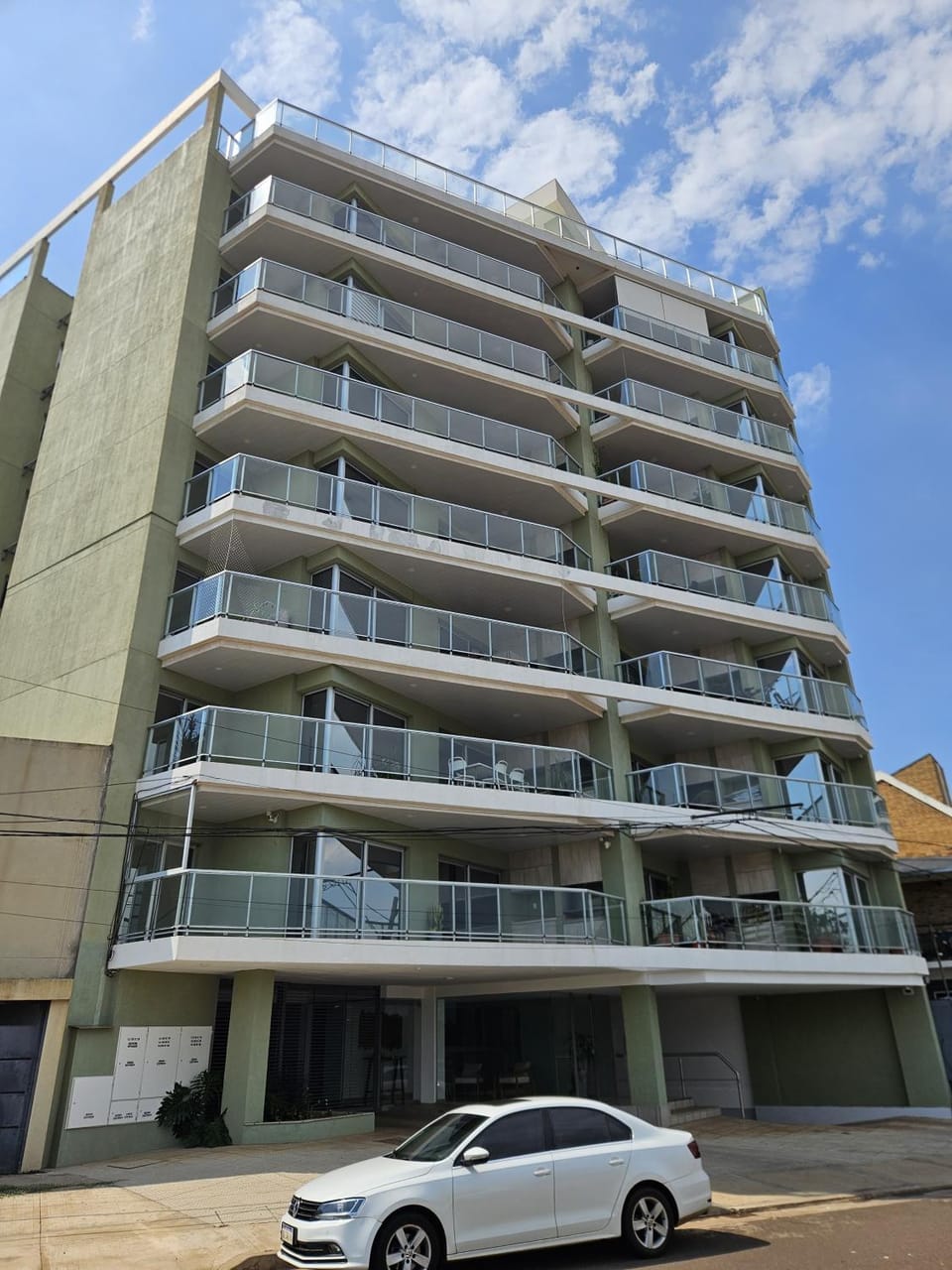 Facade/entrance