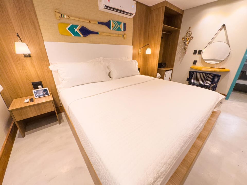 Bed, Photo of the whole room, air conditioner