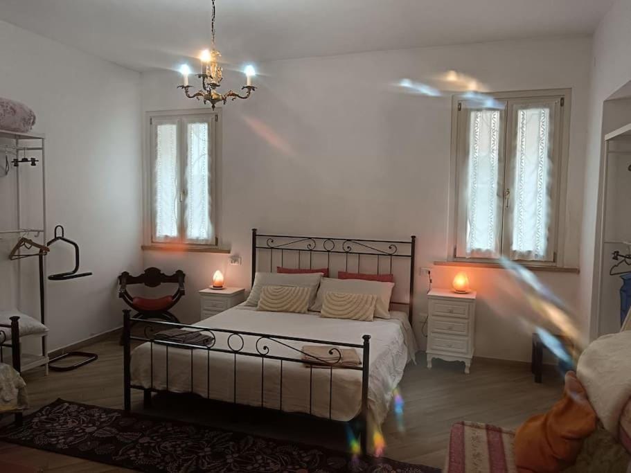 Casa Artemisia lungo il fiume con giardino privato House in Lombardy
