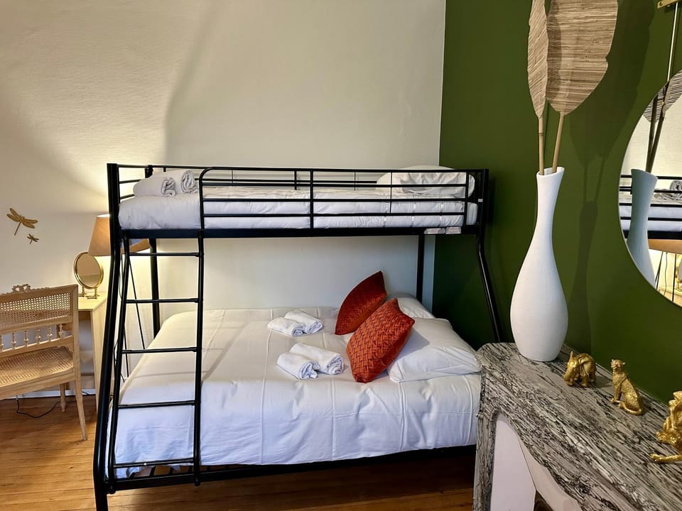 bunk bed