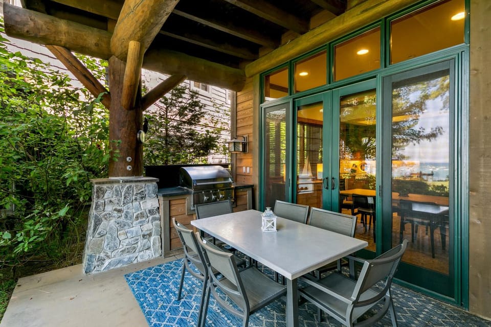 Patio, BBQ facilities, Balcony/Terrace, Dining area, fireplace