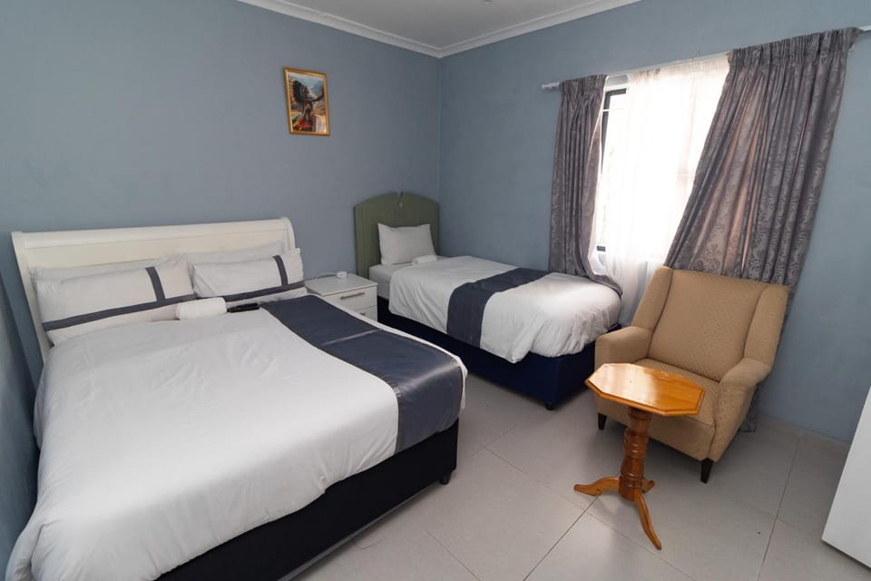 Malaika Guest House Bed and Breakfast in Cape Town