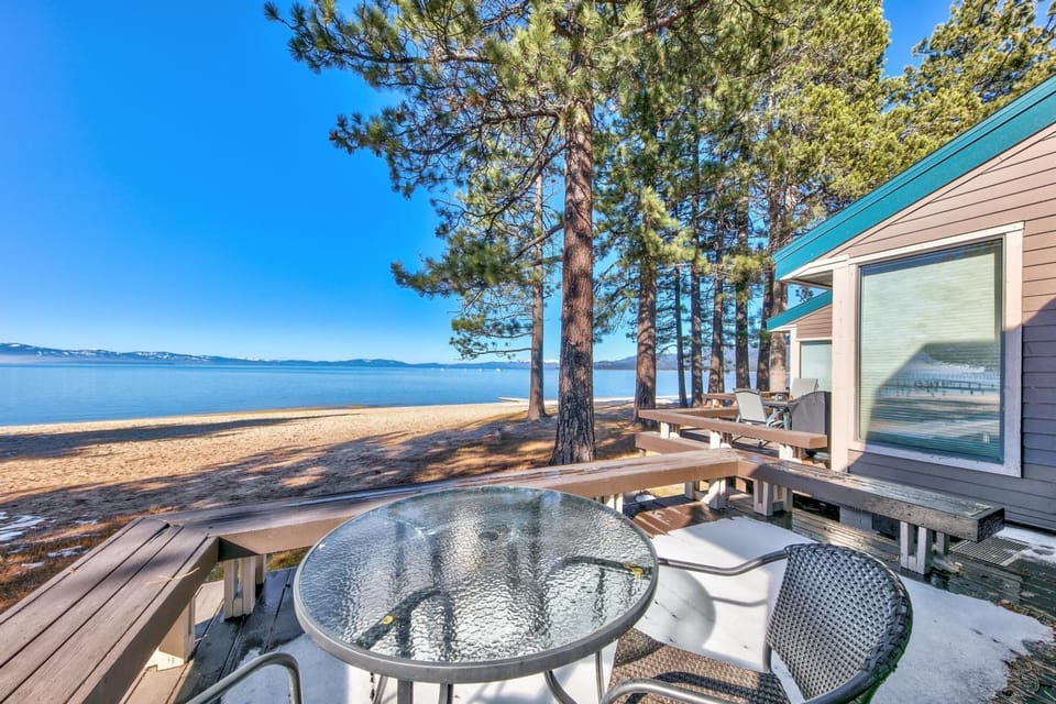 Stunning Lakefront Near Heavenly LLV611 House in South Lake Tahoe