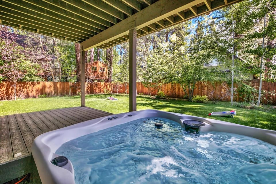 Day, Garden, Hot Tub, Balcony/Terrace