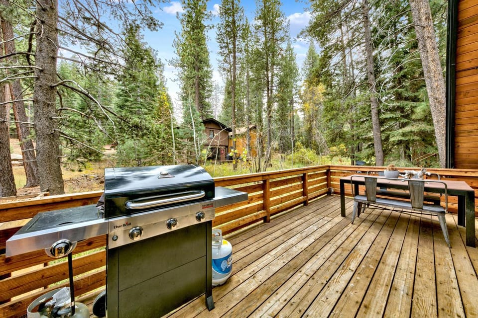 Külhaus Cabin - Romantic A-frame Adventure BBQ Cabin in South Lake Tahoe