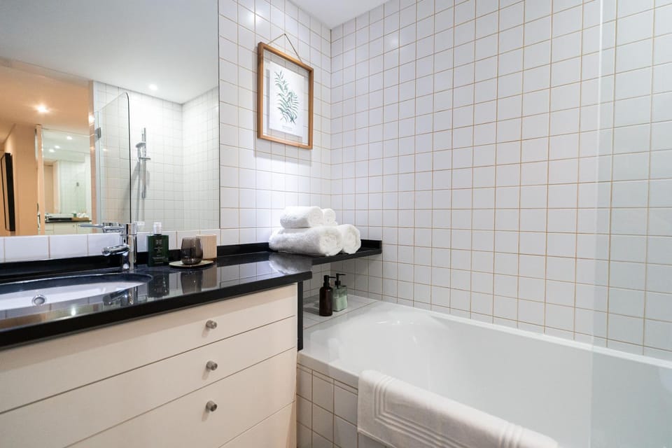 Bathroom, Bath