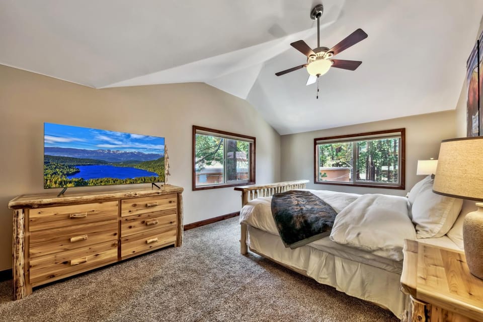 Bed, TV and multimedia, Bedroom, furniture