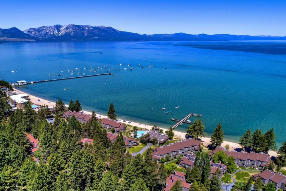 Lakeland Village #412 - 4 BR plus Loft House in South Lake Tahoe