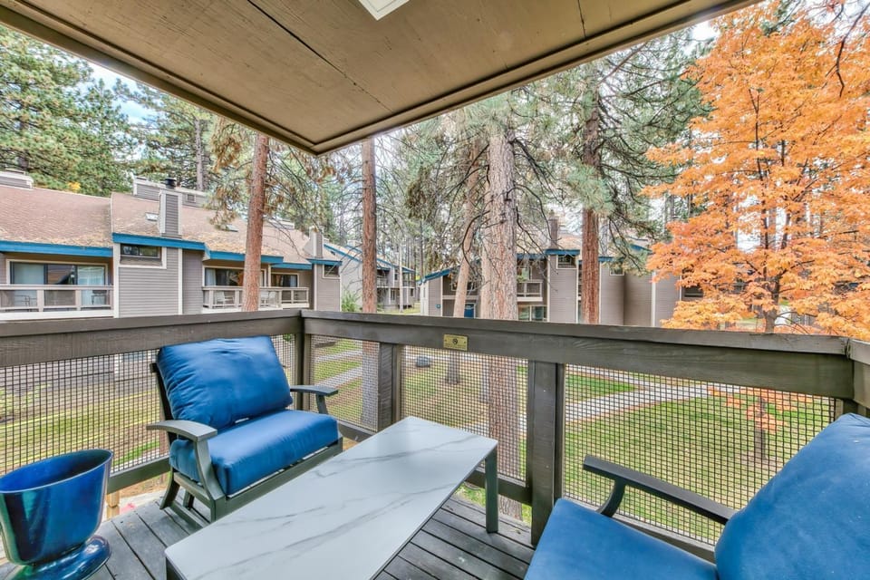 Lakeland Village #468 Modern Marvel House in South Lake Tahoe