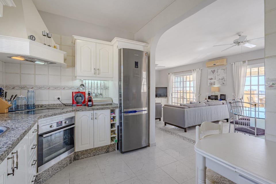 Property building, Kitchen or kitchenette, Living room