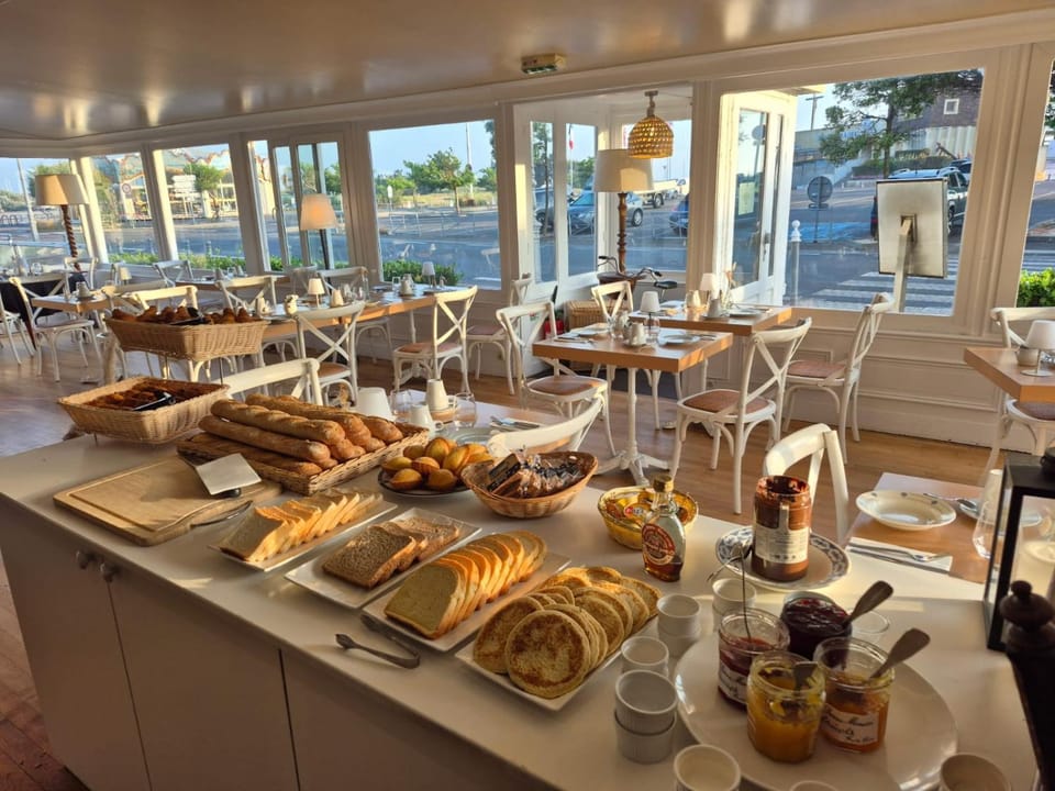 Buffet breakfast