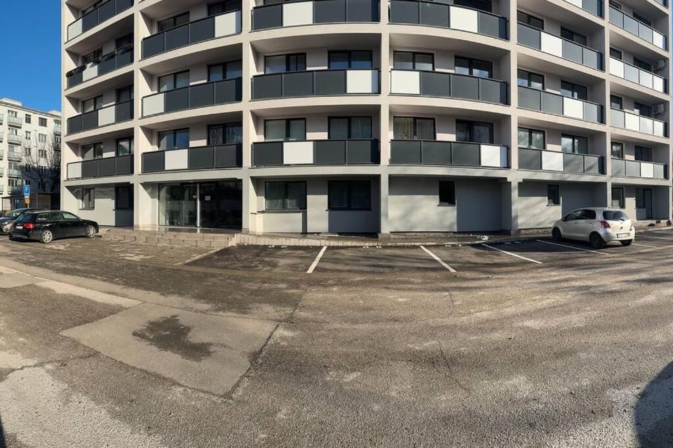Property building, Neighbourhood, Street view, Parking