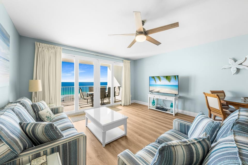 Stunning 4BD! Oceanview! Free Beach Chair Service! Sleeps 10! By Dolce Vita Getaways Apartment in Panama City Beach