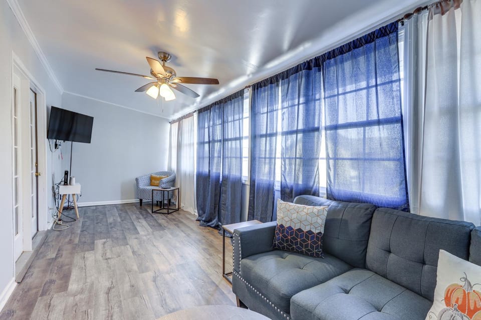 Atlanta Vacation Rental ~ 15 Mi to Downtown! House in College Park