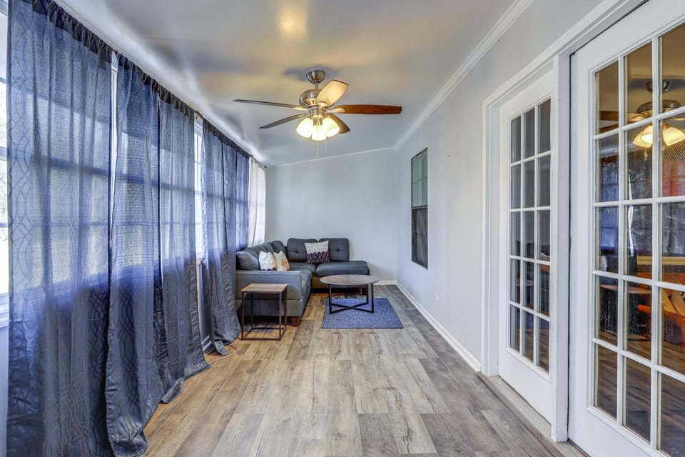 Atlanta Vacation Rental ~ 15 Mi to Downtown! House in College Park