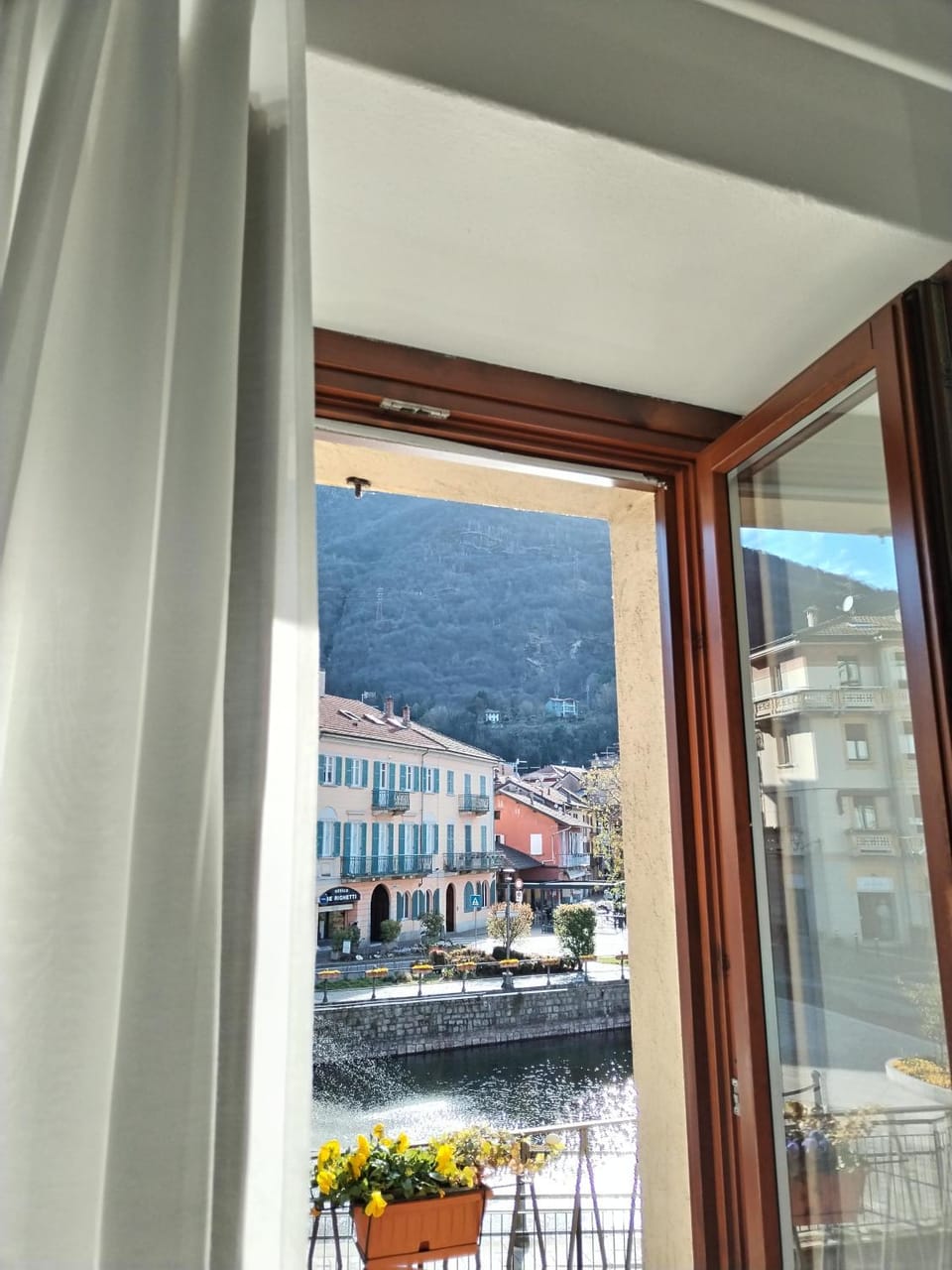 un balcone sul lago Apartment in Omegna