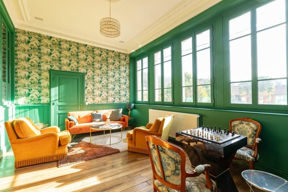 Seating area