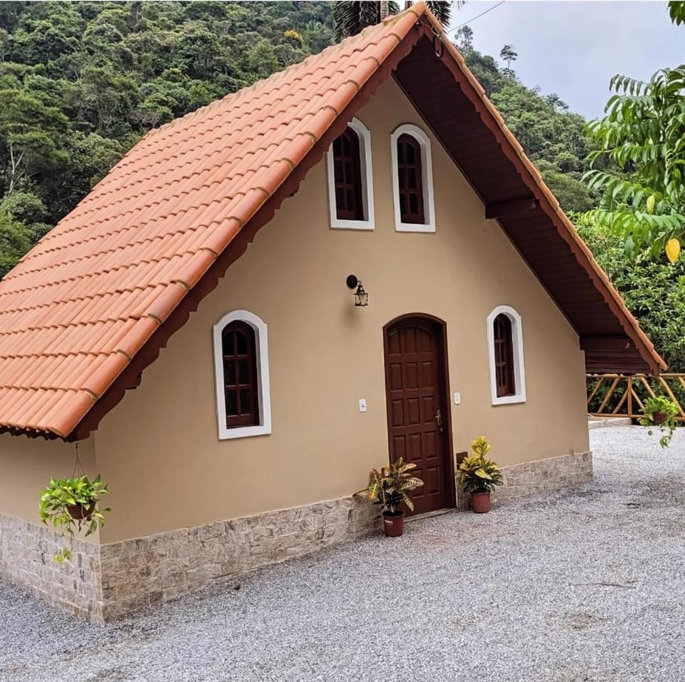 Chalé Espaço Raiz de Lumiar Chalet in State of Rio de Janeiro