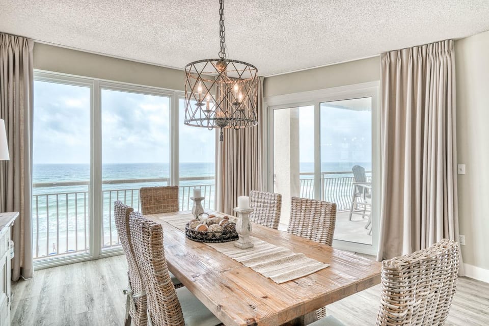 View (from property/room), Dining area, Sea view