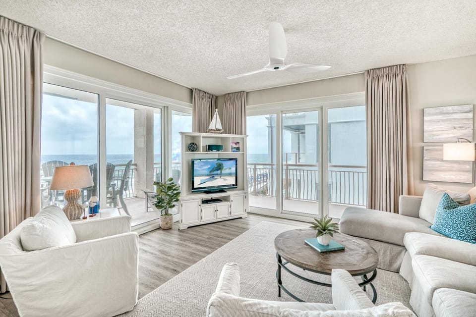 TV and multimedia, View (from property/room), Balcony/Terrace, Living room, Sea view