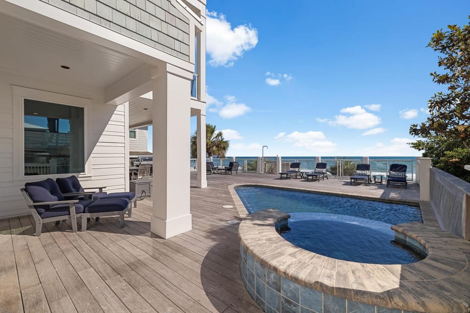 Patio, Hot Tub, View (from property/room), Swimming pool