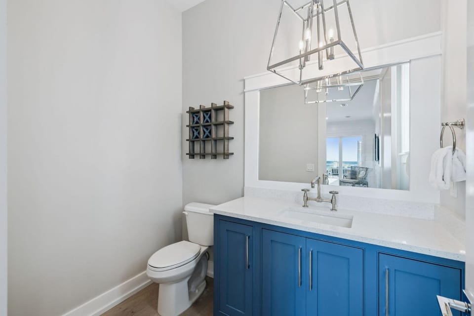Toilet, Bathroom, towels