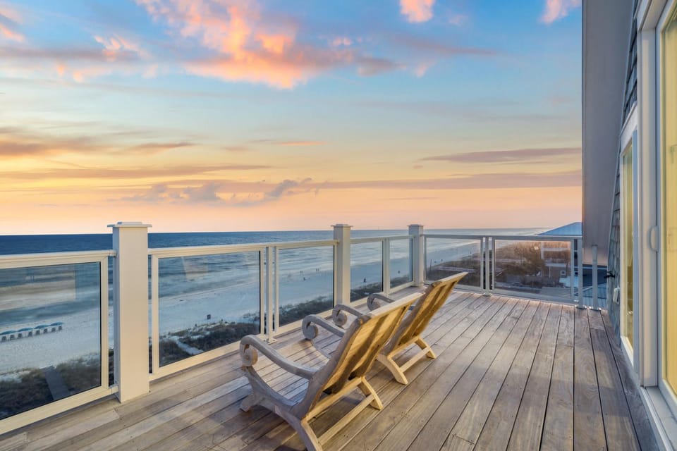 View (from property/room), Balcony/Terrace, Seating area, Sea view