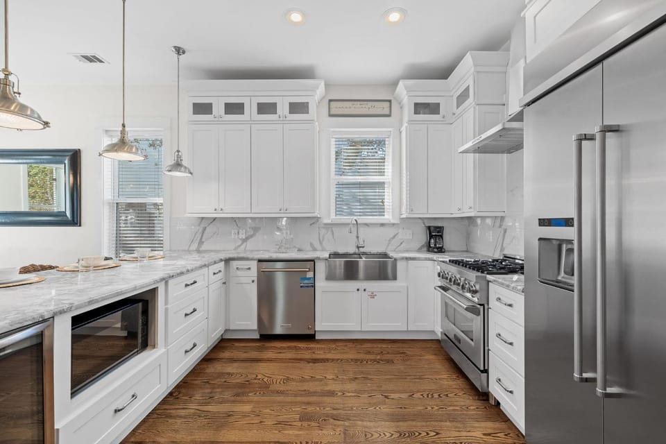 Kitchen or kitchenette, kitchen