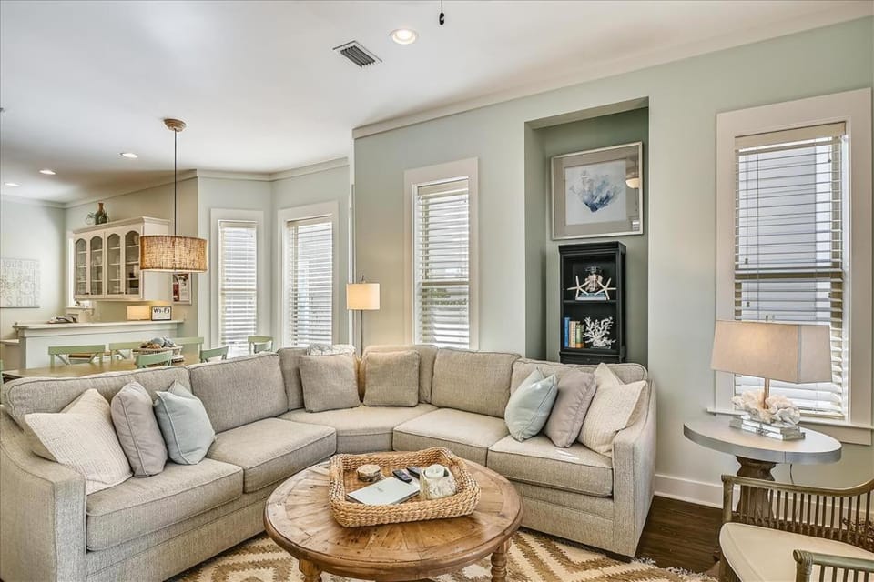 Living room, Family, pet friendly