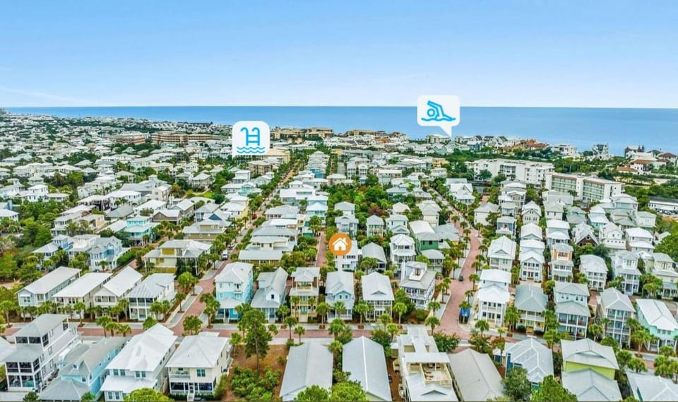 Property building, Neighbourhood, Bird's eye view, Beach, Swimming pool