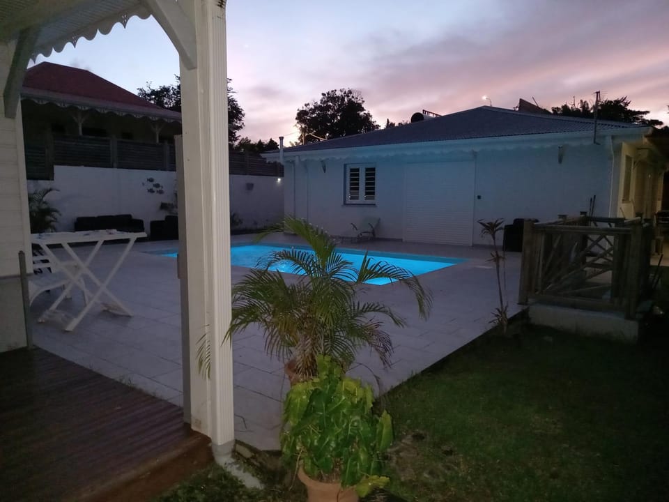 Property building, Pool view