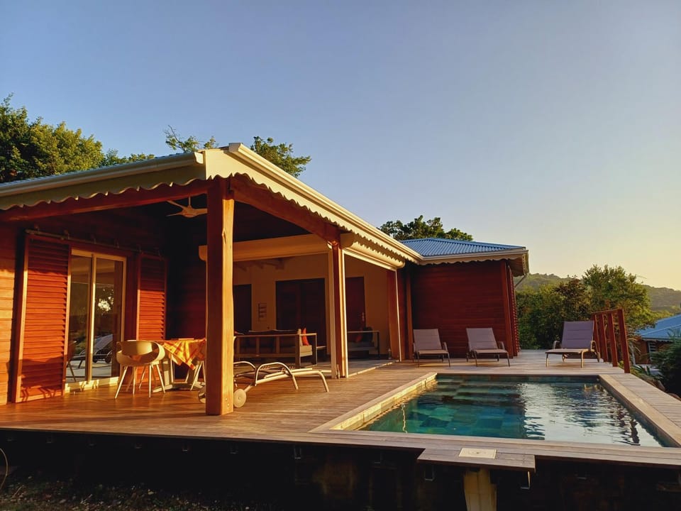 Pool view, Swimming pool, sunbed