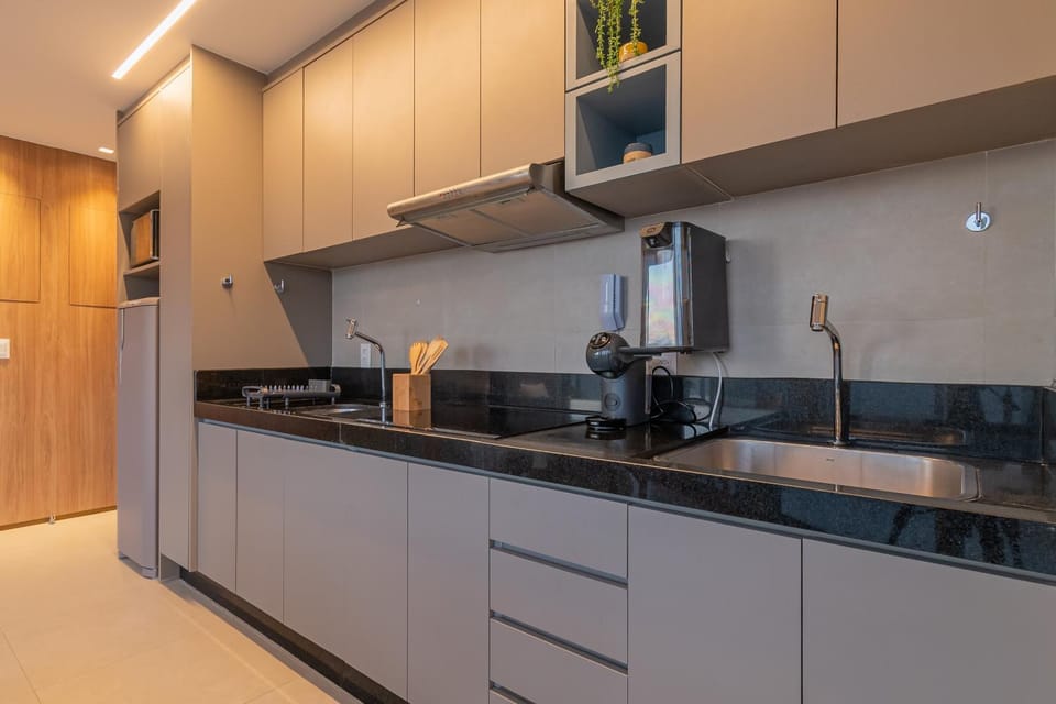 Coffee/tea facilities, minibar, stove, toaster