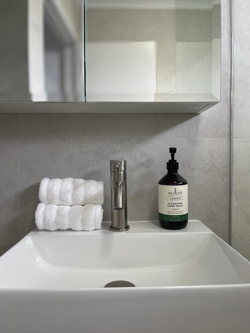 Bathroom, towels