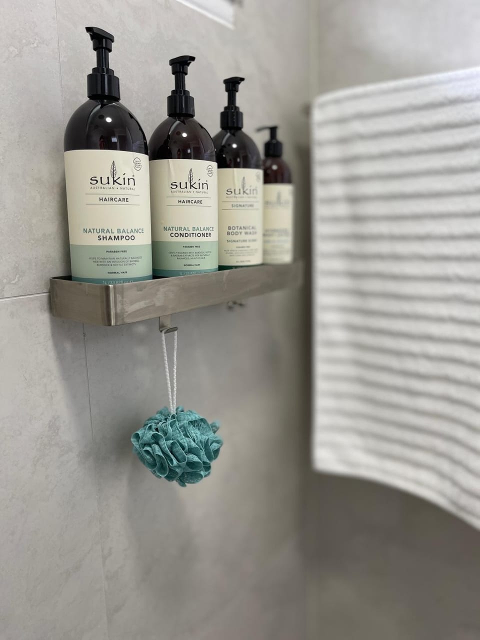 Bathroom, towels