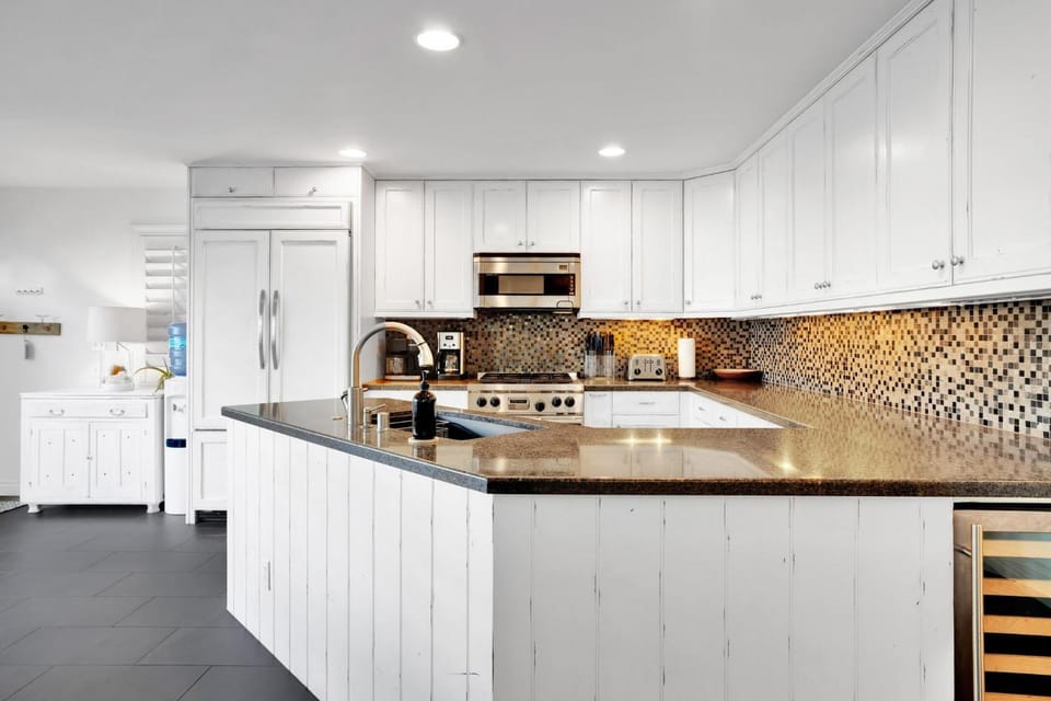 Fantastic bayside vacation home - WiFi, central AC, patio, private washer & dryer House in Mission Beach