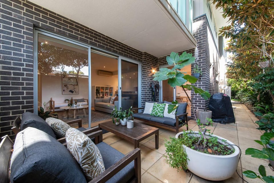 Property building, Balcony/Terrace