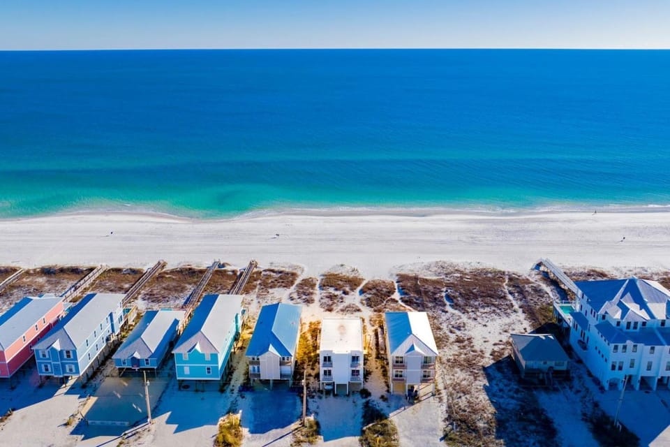Dolphin View Duplex A Beachfront Pet Friendly House in West Beach