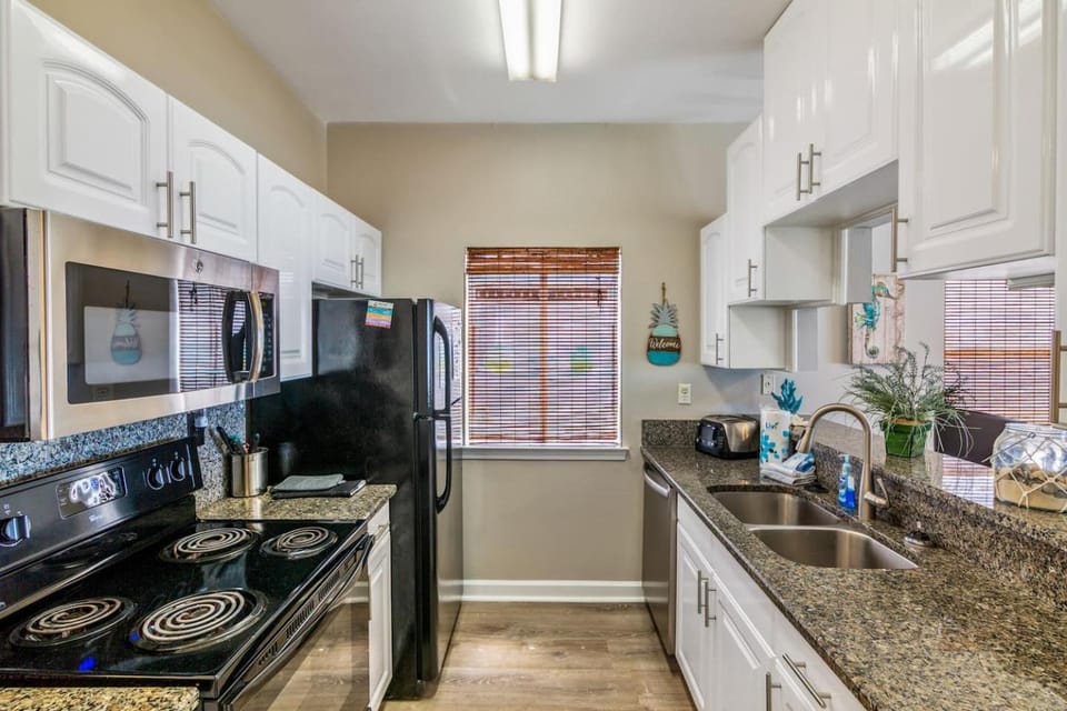 Dolphin View Duplex A Beachfront Pet Friendly House in West Beach