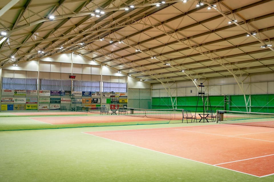 Tennis court