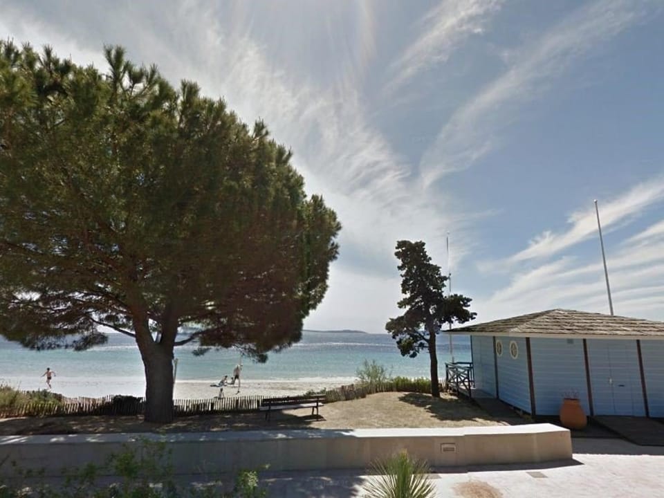 Studio cosy avec terrasse à 100m de la plage - 4 couchages, parking, animaux acceptés - FR-1-251-572 Apartment in Le Lavandou
