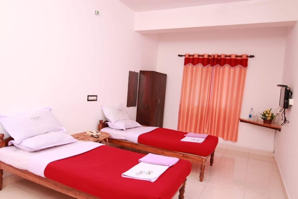 Rays Inn Thekkady Hotel in Kerala