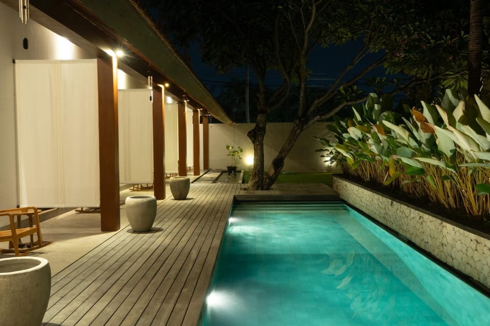 Swimming pool, Swimming pool