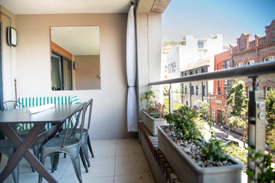 Balcony/Terrace, Dining area