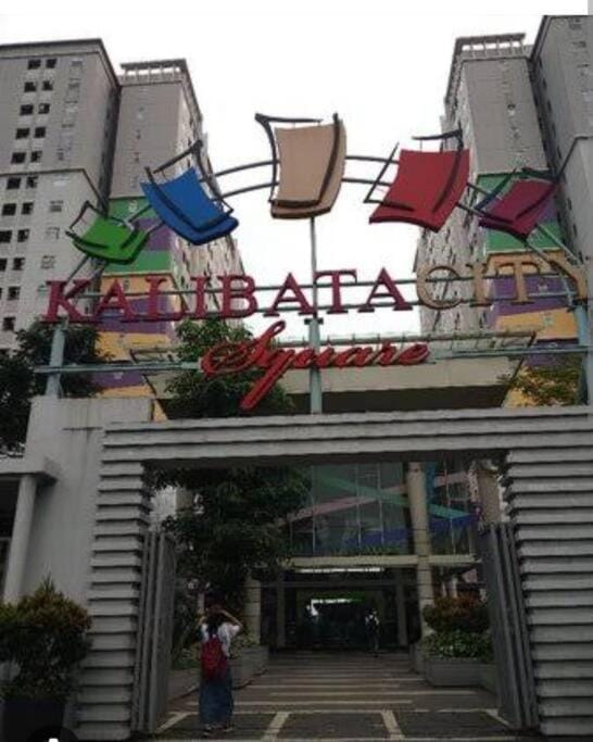 Kalibata City,Tower Borneo, 2 Bed Rooms Apartment in South Jakarta City