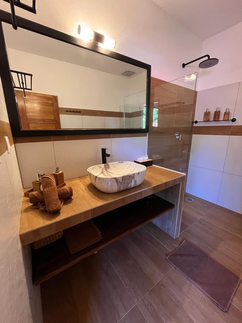Luxury Apartment at Lipah Beach Apartment in Abang