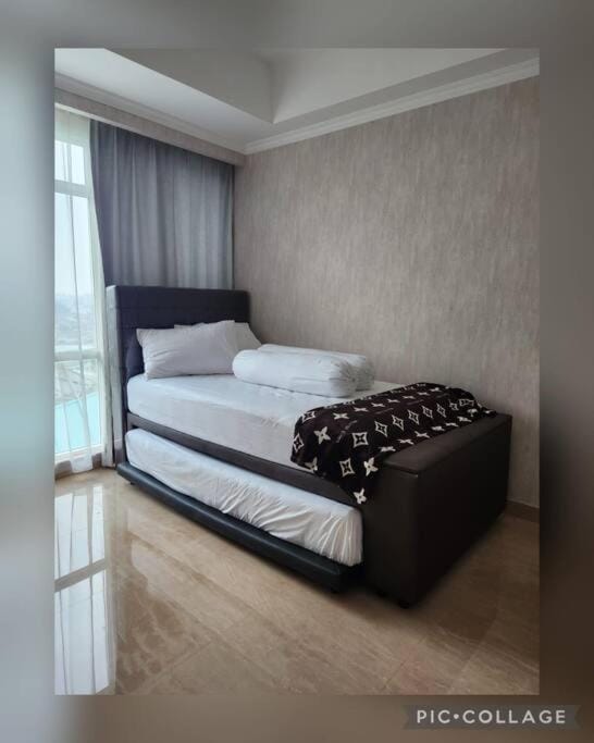 Menteng Park - Tower Diamond, 2 Bed Rooms, Private Lift Apartment in Jakarta