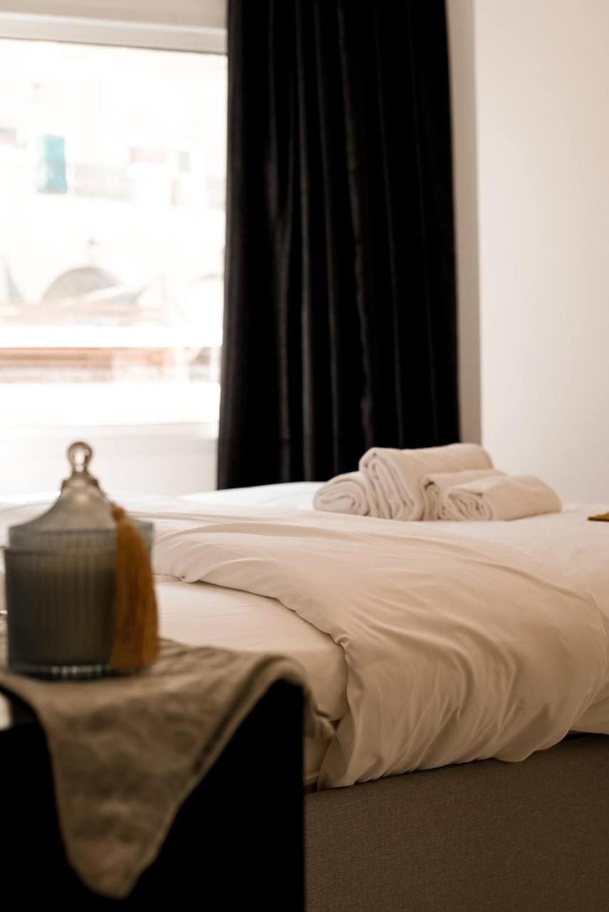 Dubaistay Luxury 2 Bedroom holiday appartment JVC KING and QUEENSIZE Apartment in Dubai